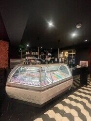 Dessert and Burger Lounge for Sale in Cheshunt Photo 3