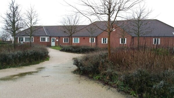 FORMER 100 BED MENTAL HEALTH HOSPITAL IN PLOT CIRCA 8 ACRES Photo 3