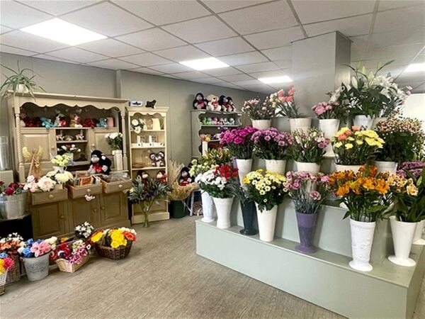 76+ YEARS ESTABLISHED, HIGH TURNOVER FLORIST – SUFFOLK 76+ YEARS ESTABLISHED, HIGH TURNOVER FLORIST – SUFFOLK