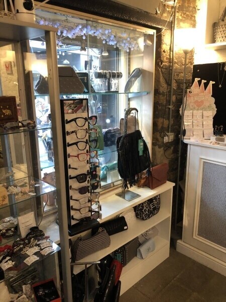 Ladies accessories Shop for sale in Dronfield Photo 4
