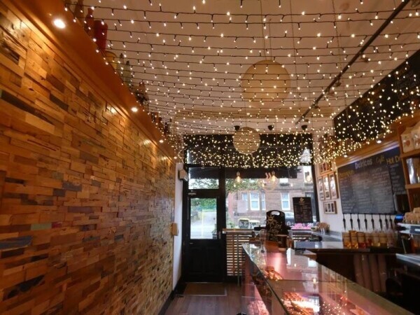 Retirement sale. Highly profitable cafe and sandwich shop in Stepps Photo 3
