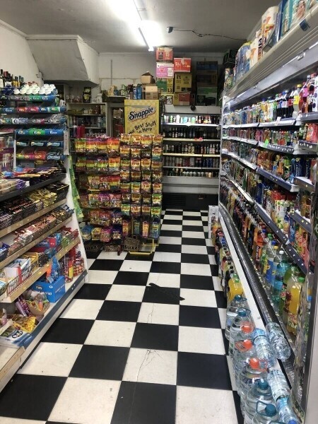 Leasehold Convenience Store, 10.200 annual rent, Very close to busy area. Photo 3