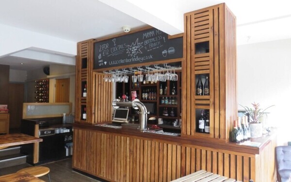 Popular, Innovative Bar and Eatery Photo 3