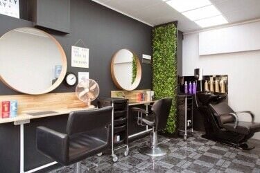 Great location Hairdressing salon for sale in kings cross Great location Hairdressing salon for sale in kings cross