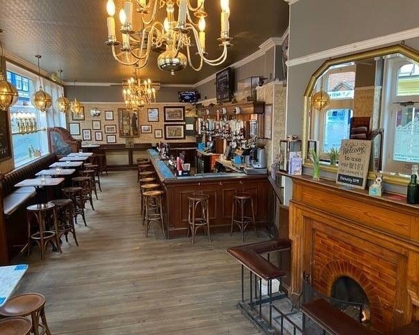 NORFOLK COAST - EXTRMELY PROFITABLE SEAFRONT PUB AND RESTAURANT WITH FOUR LETTING BEDROOMS Photo 3