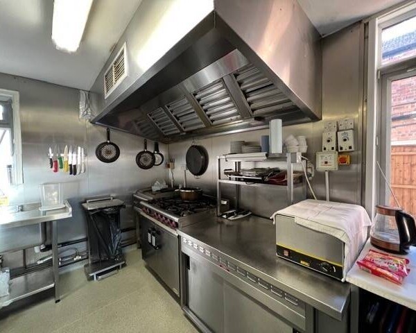 A Licensed Bistro / Micro Pub situated on a busy main road 'For Sale.' Photo 3