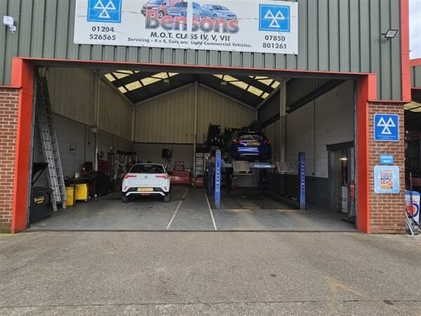 WELL ESTABLISHED FREEHOLD MOT AND SERVICE CENTRE - BOLTON WELL ESTABLISHED FREEHOLD MOT AND SERVICE CENTRE - BOLTON