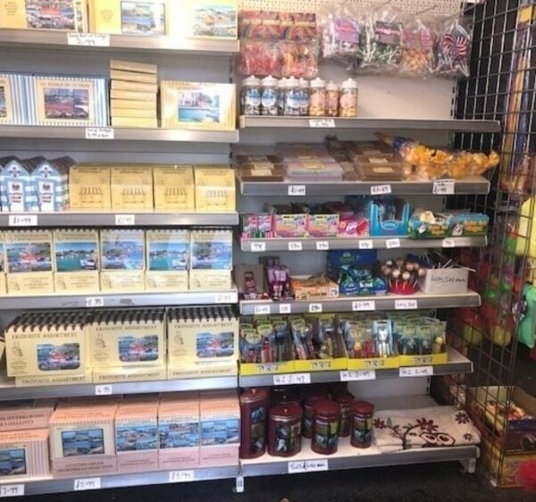 Leasehold Retail Toy Shop Located In Padstow Photo 3