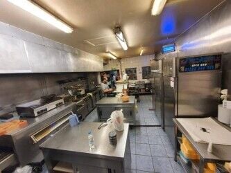 INDIAN TAKEAWAY PRIME LOCATION GATWICK