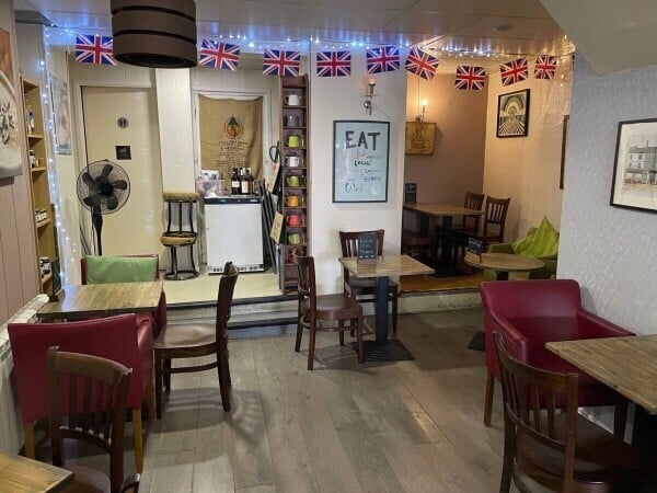 A Freehold Café / Restaurant in Newark, Nottinghamshire Town Centre. 'For Sale'.