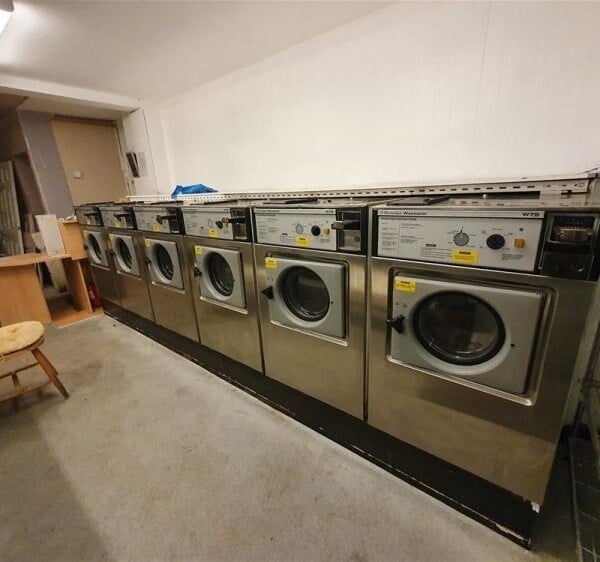 Launderette & Dry Cleaners For Sale in Bradford Photo 3