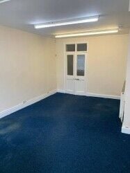 GROUND FLOOR RETAIL SPACE IN BIRMINGHAM - NO PREMIUM