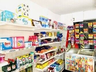 Leasehold off-licence shop for sale