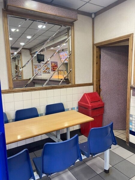 Fried Chicken Shop Business for Sale in Burnt Oak, Edgware, Middlesex Photo 3