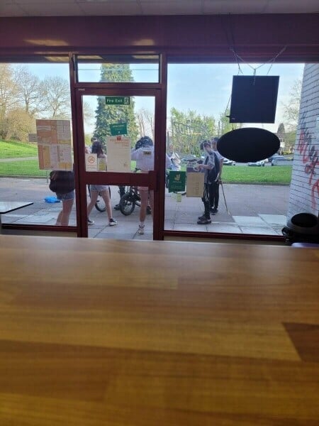 Fast food restaurant for sale. Caversham Reading . Low rent no rates long lease. Photo 3