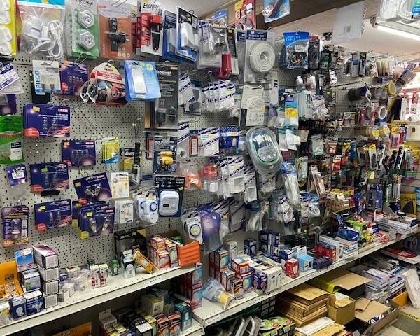 Well Established Hardware Store Coleshill Birmingham Photo 3