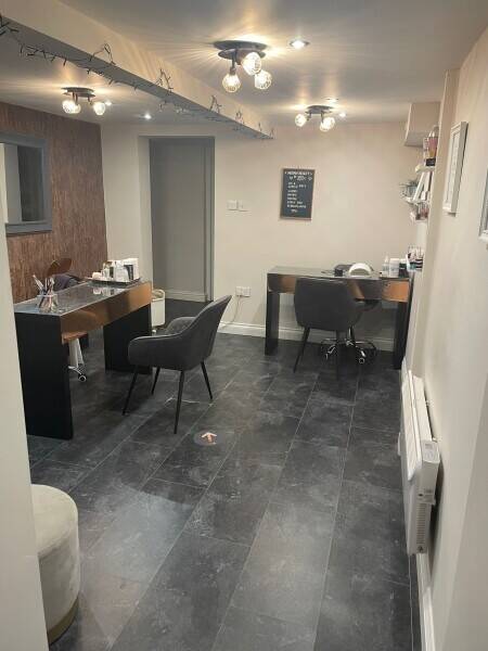 Established Salon For Sale - Staff Managed Photo 3