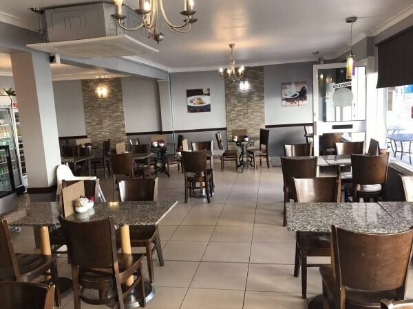 Well established Cafe-Restaurant for sale. Photo 3