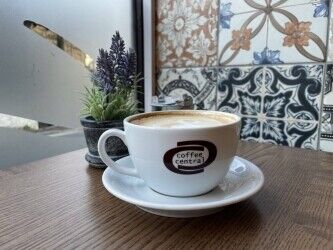 A WELL-ESTABLISHED CONTEMPORARY CAFÉ  LOCATED WITHIN THE HEART OF DRONFIELD Photo 3