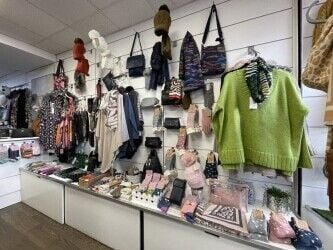 A WELL-ESTABLISHED CONTEMPORARY CAFÉ AND HIGH QUALITY GIFT STORE LOCATED IN AN EXCELLENT POSITION Photo 3