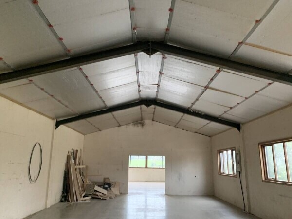 Stunning Barn in the Shropshire Hills, ideal for many types of business. Photo 3