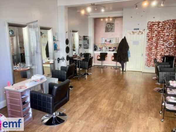 HAIR SALON Photo 3