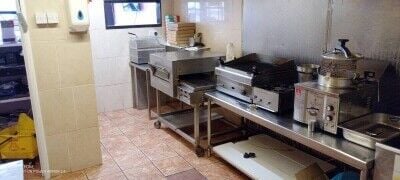 Pizza/chicken shop for sale