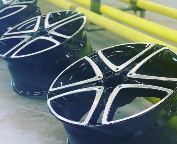 Extremely Successful & Reputable Alloy Wheel Repair Centre for Sale Photo 3