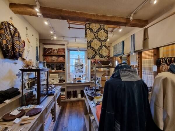 Elegant Freehold Hay on Wye Georgian Townhouse and Retail Business For Sale Photo 3
