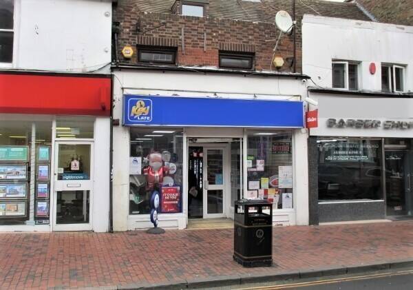 LEASEHOLD NEWS/CON/TOB/CARDS/OFF LICENCE Photo 3
