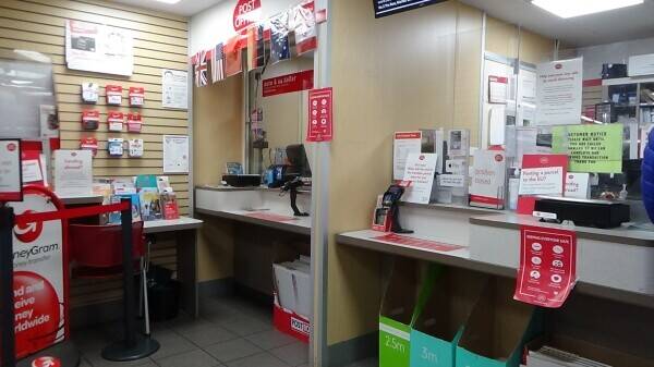 WIRRAL POST OFFICE BUSINESS WITH LICENCED CONVENIENCE STORE, GREETING CARDS & STATIONERY £75,000 SAV Photo 3