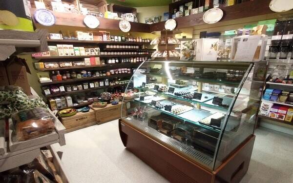 Well-established, Successful, Award Winning Gourmet Grocery Store Photo 3
