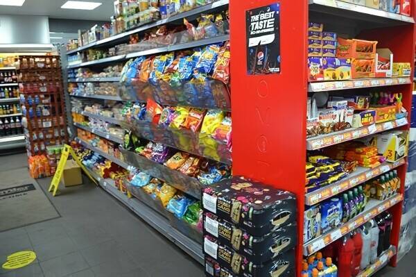 Convenience Store £20,000 Sales NO COMPETITION Photo 3