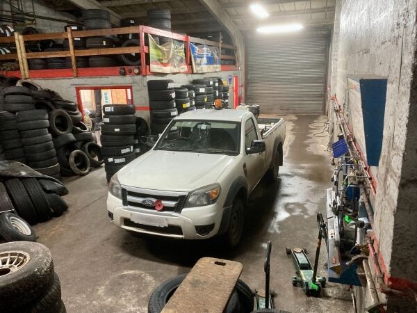 MOTOR VEHICLE TYRE REPLACEMENT & REPAIR CENTRE Photo 3