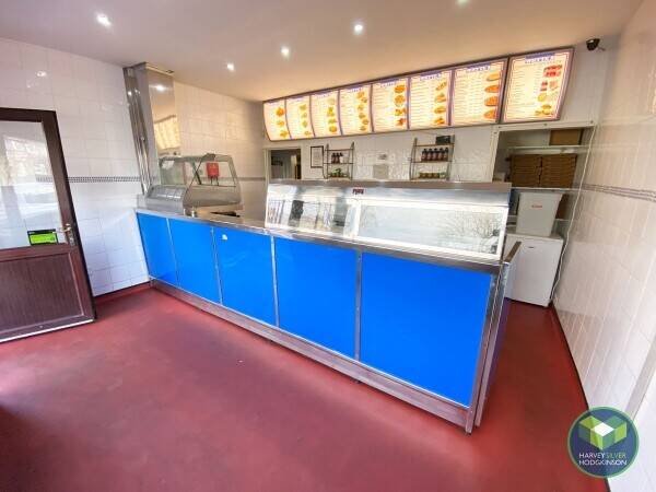 TRADITIONAL FISH & CHIPS: BURNLEY: Photo 3