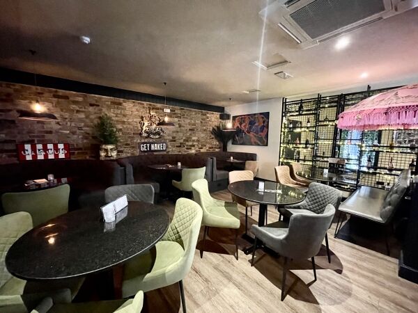 Reputable & Extremely Popular Restaurant & Cocktail Bar Photo 3