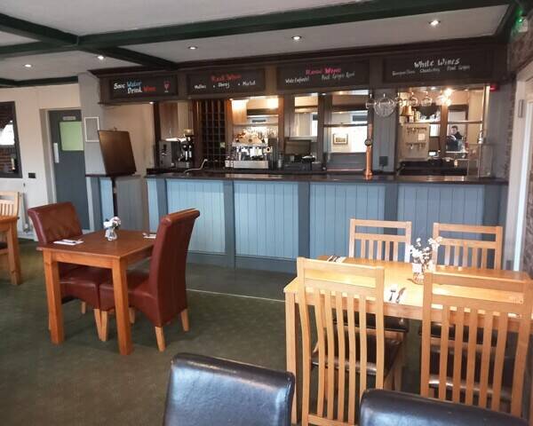 WORCESTERSHIRE- RIVERSIDE PUBLIC HOUSE CLOSE TO SEVERAL CARAVAN HOLIDAY PARKS Photo 3