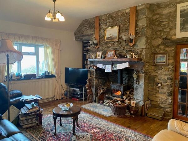 Under Offer: Recently Closed Licensed Boarding Kennels - Gwynedd Photo 3