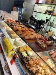 CAFÉ/DELI WITH WINE BAR & OFF-LICENCE (A3 & ALCOHOL LICENCE-2400) Photo 3