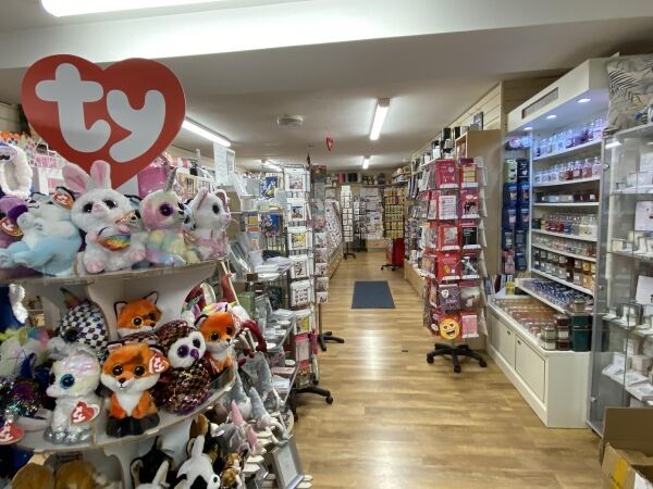 New Price! Card & Gift Shop (Leasehold) Photo 3