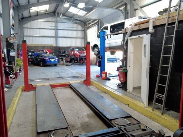 MOT Test Centre With Motor Repairs For Sale Warrington Cheshire Photo 3