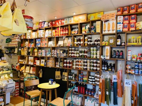 Cafe & Sandwich Bars For Sale in Retford Photo 3