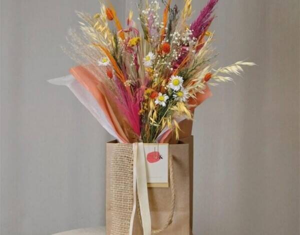 Impressive Relocatable On-line Dried Flower Studio Business in Leeds Photo 3