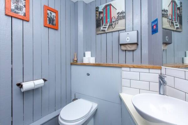 The Country Hut, Bowness-on-Windermere Photo 3