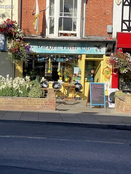 Well-situated cafe in the heart of Glastonbury Photo 1