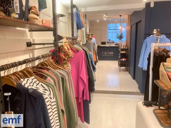 LADIES FASHION BOUTIQUE Photo 3