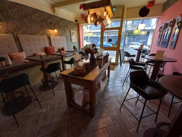 Licenced Trade, Pubs & Clubs For Sale in Newcastle Under Lyme Photo 3