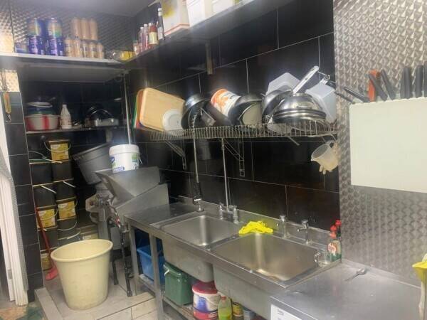 Hounslow- Kebab Shop Photo 3