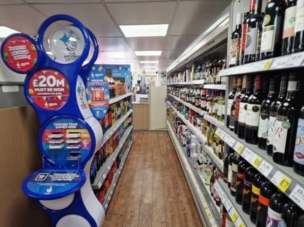 Freehold Supermarket, Living Accommodation, NO COMPETITION Photo 3