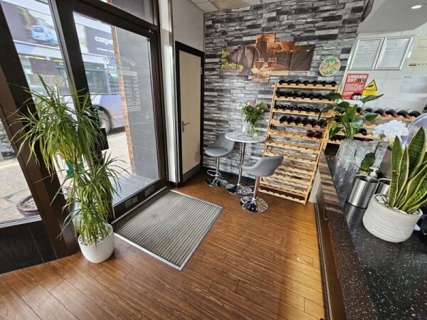 Highly rated Italian Restaurant for sale Photo 3
